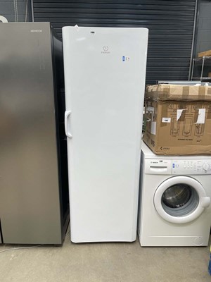 Lot 3160 - Indesit single door fridge
