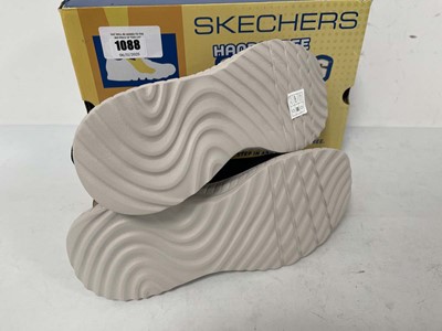 Lot 1088 - Sketchers hands free slip-ins trainers in...
