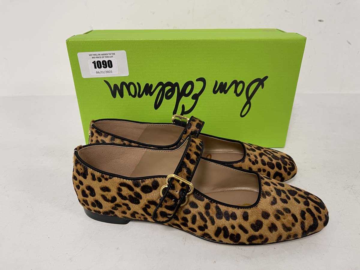 Lot 1090 - Sam Edelman michaela buckle flat shoes in tan...