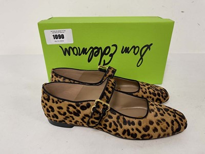 Lot 1090 - Sam Edelman michaela buckle flat shoes in tan...