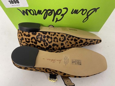 Lot 1090 - Sam Edelman michaela buckle flat shoes in tan...