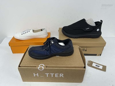 Lot 1098 - 3x Boxed pairs of trainers to include Rocket...
