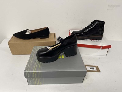 Lot 1099 - 3x Boxed pairs of shoes to include Flattered...