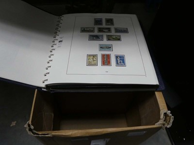 Lot 2333 - Box containing various stamp albums