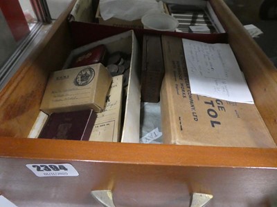 Lot 2394 - Wooden tray containing various coins