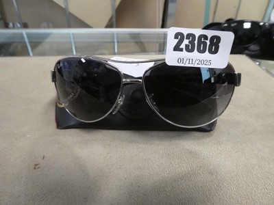 Lot 2368 - Pair of Ray-Ban sunglasses in a case