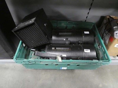 Lot 2477 - Box containing studio lighting