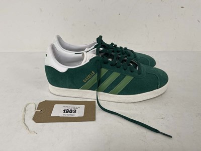 Lot 1903 - Adidas gazelle trainers in green size UK8.5...