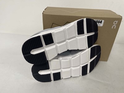 Lot 1904 - On Cloud Running children's cloudsky trainers...