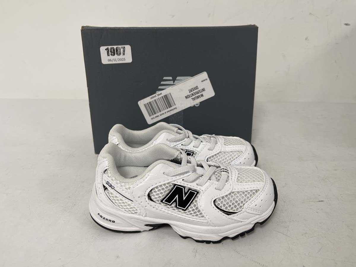 Lot 1907 - New Balance children's 530 trainers in white...
