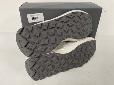 Lot 1909 - New Balance trainers in light grey size UK9.5 -...