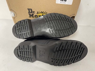 Lot 1910 - Dr Martens 1461 mono shoes in black size UK4 -...