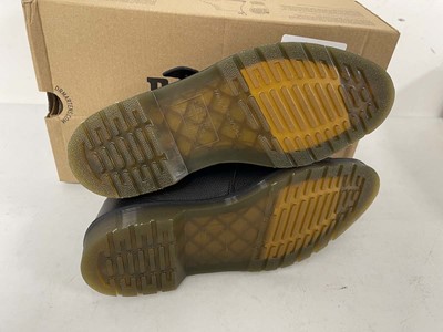 Lot 1911 - Dr Martens elphie MJ shoes in black size UK5 -...