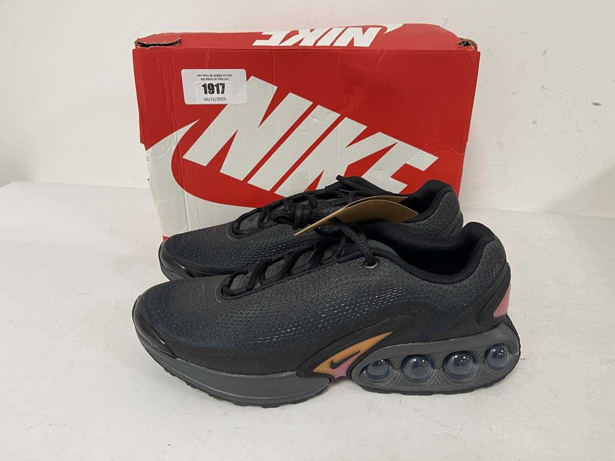 Lot 1917 - Nike air max dn trainers in anthracite size...