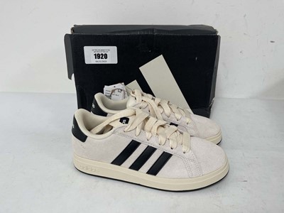 Lot 1920 - Adidas children's grand court 00s trainers in...