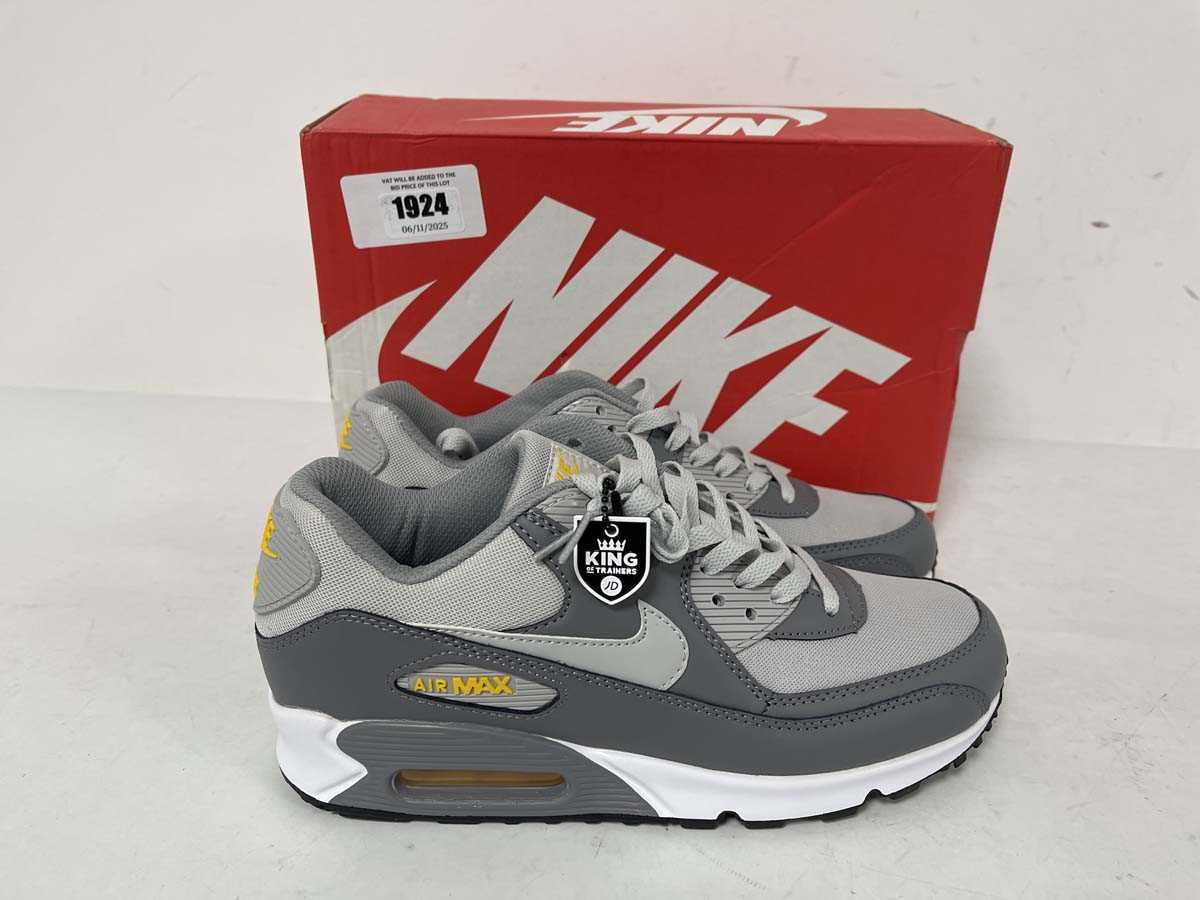 Lot 1924 - Nike air max 90 surplus trainers in grey size...