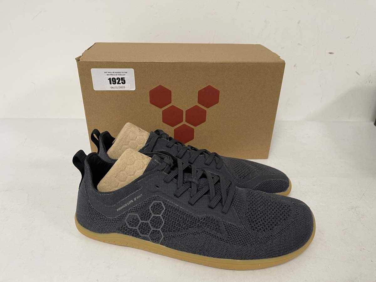 Lot 1925 - Vivo Barefoot primus lite knit natural...