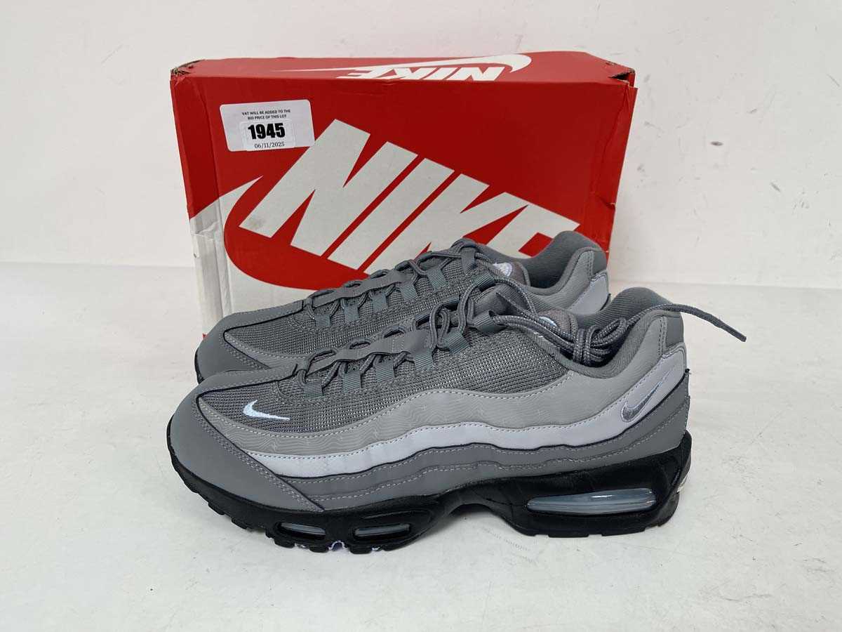 Lot 1945 - Nike air max 95 OG trainers in cool grey size...