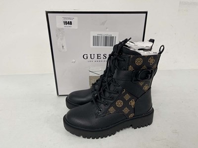 Lot 1948 - Guess Los Angeles orana boots in dark brown...