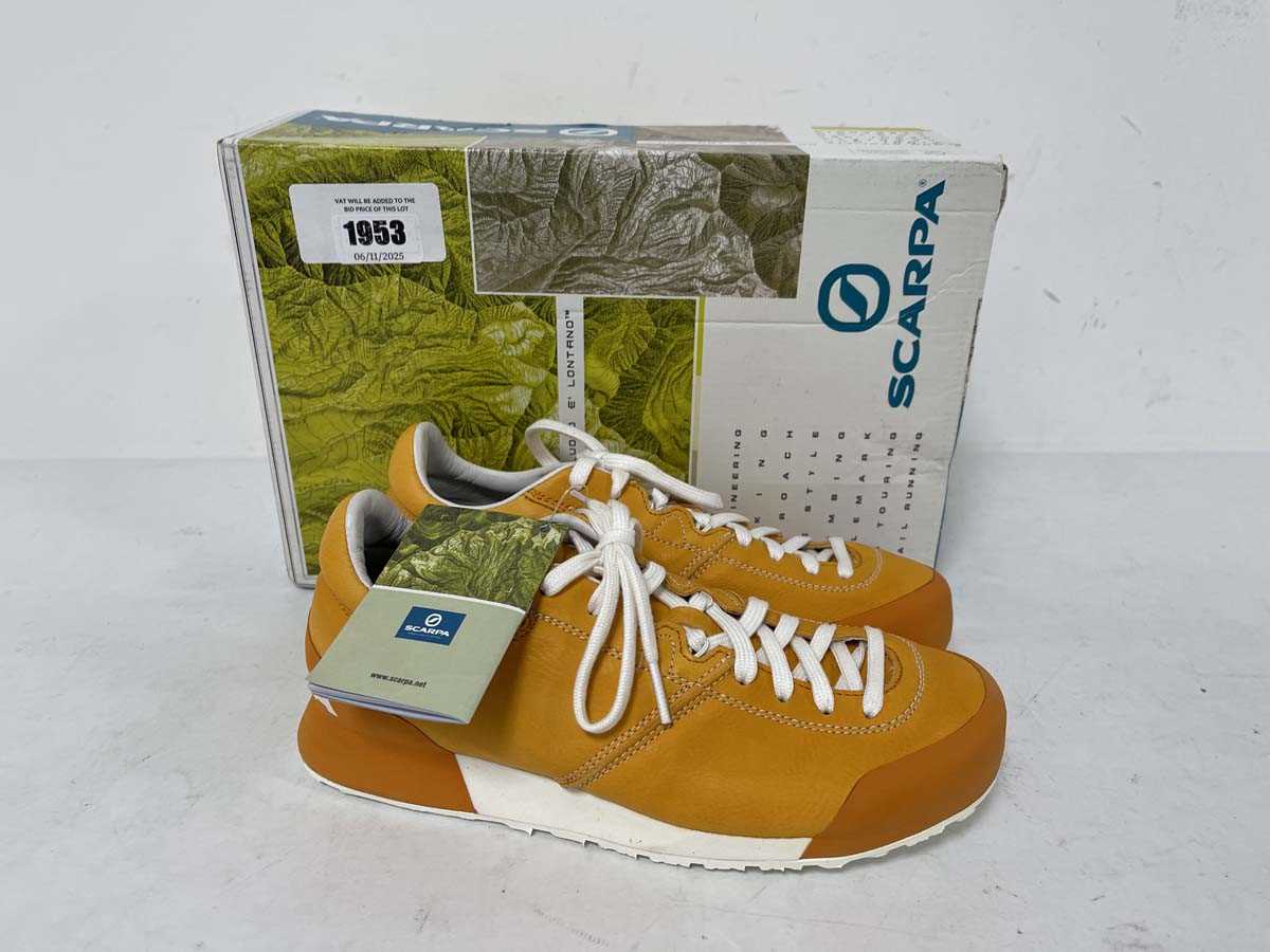 Lot 1953 - Scarpa kalipe free shoes in orange size EU38 -...