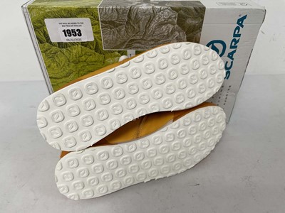 Lot 1953 - Scarpa kalipe free shoes in orange size EU38 -...