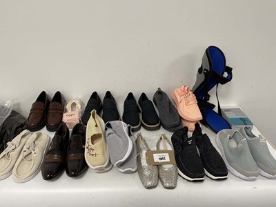 Lot 1962 - 13x Pairs of shoes in various styles