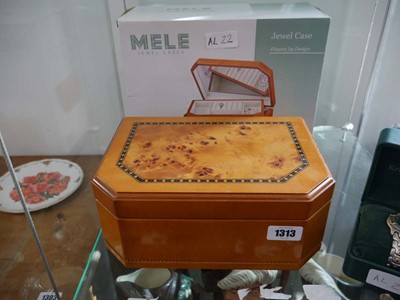 Lot 1313 - Mele jewellery box
