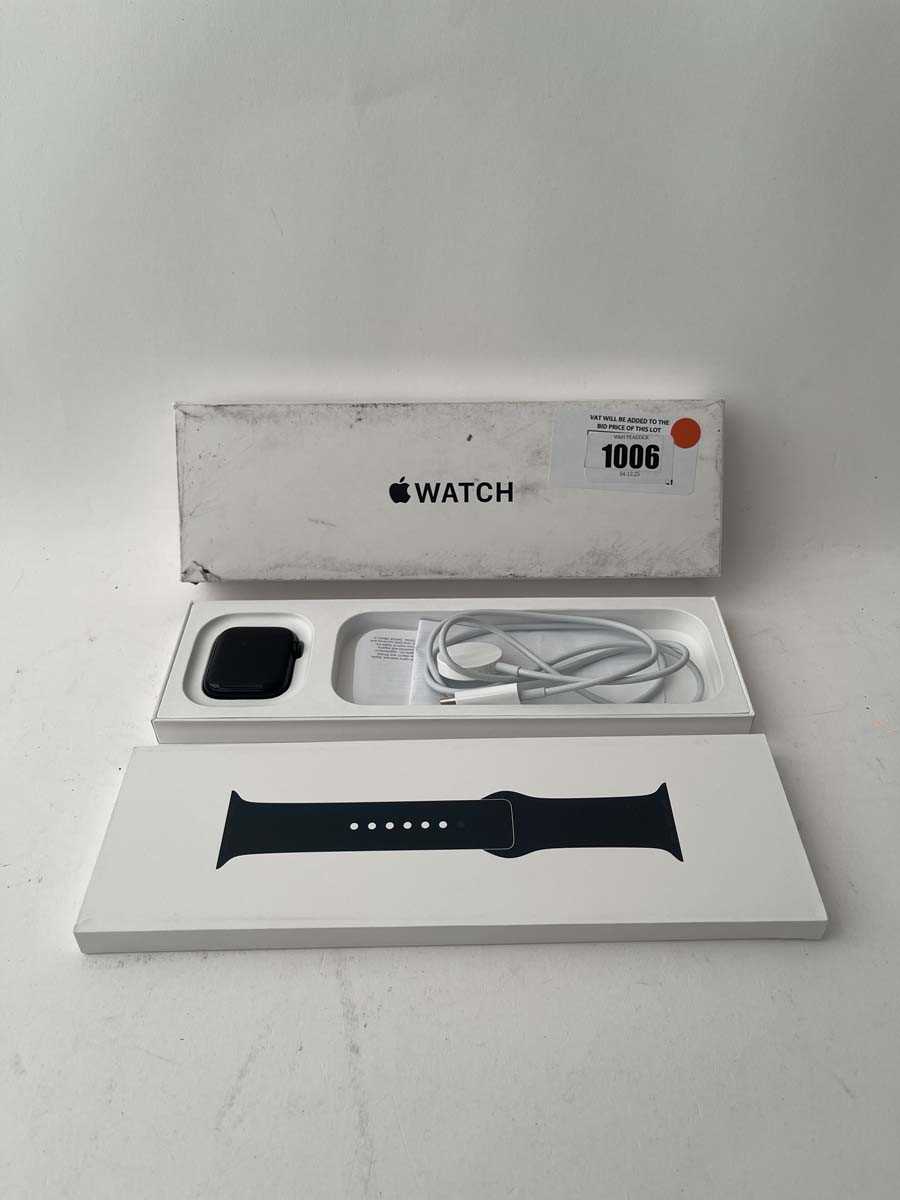 Lot Apple Watch SE (Gen 2), 40mm, Midnight...