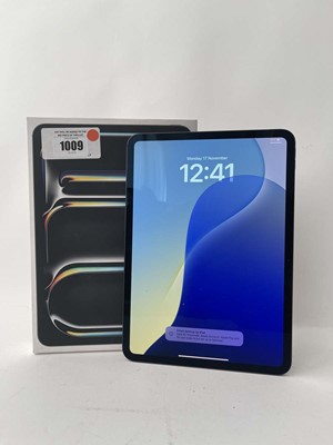 Lot Apple iPad Pro 11-inch (M4) Wi-Fi, model A2836,...