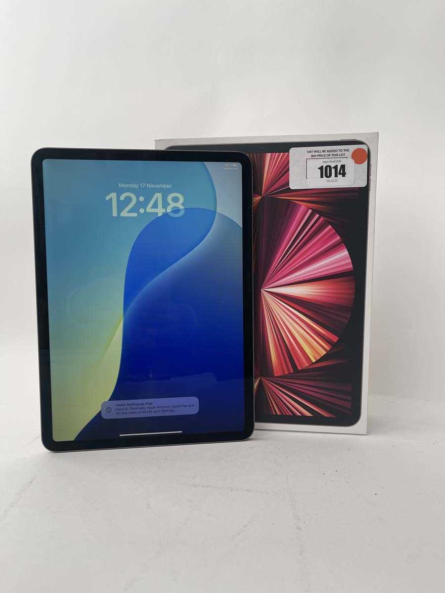 Lot Apple iPad Pro 11-inch (3rd Generation) Wi-Fi,...
