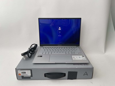 Lot ASUS Zenbook laptop model UX3405M, Intel Core...