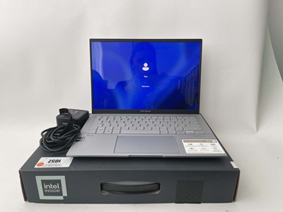 Lot ASUS Zenbook laptop model UX3402V, Intel...