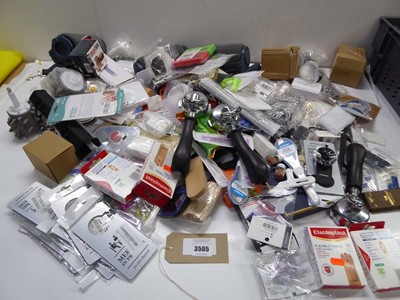 Lot 3505 - Large bag of assorted household items