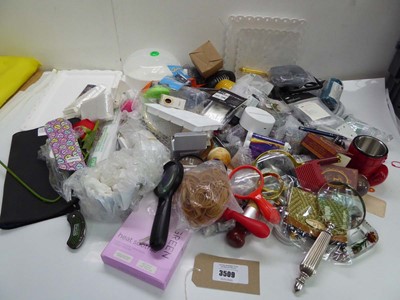 Lot 3509 - Large bag of assorted household items
