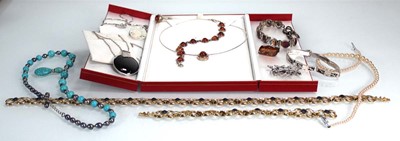 Lot 777 - A group of silver and costume jewellery...