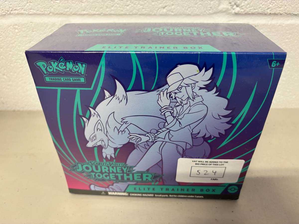 Lot Pokémon Scarlett and Violet journey together...