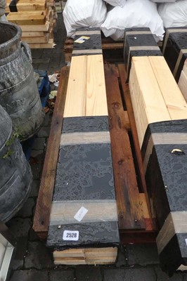 Lot 2528 - 10 lengths of 4x2 CLS timber (1.5m length)