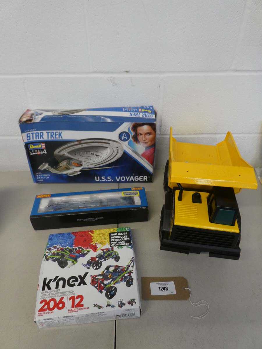 Lot To include Revell Lvl 4 Star Trek U.S.S....