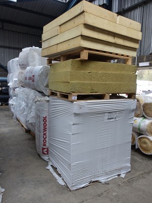 Lot 12 - 7 pallets of various loose panels of Hard Rock...