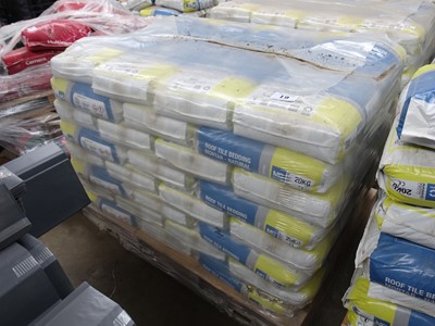 Lot 19 - Pallet of approx. 64 x 20kg bags of FP McCann...