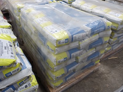 Lot 20 - Pallet of approx. 64 x 20kg bags of FP McCann...