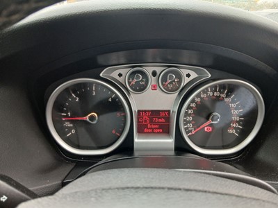 Lot (VO10 AJU) 2010 Ford Focus Zetec TDCI 109...