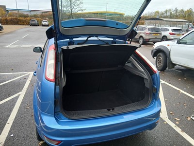 Lot (VO10 AJU) 2010 Ford Focus Zetec TDCI 109...