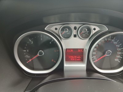 Lot (VO10 AJU) 2010 Ford Focus Zetec TDCI 109...
