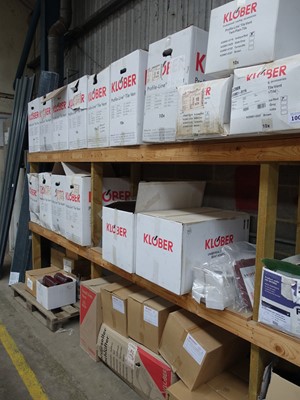 Lot 100 - Large qty of various plastic and other roof...