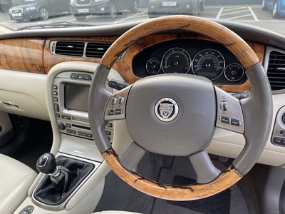 Lot (AK09 DBY) 2009 Jaguar X-Type Sovereign D...