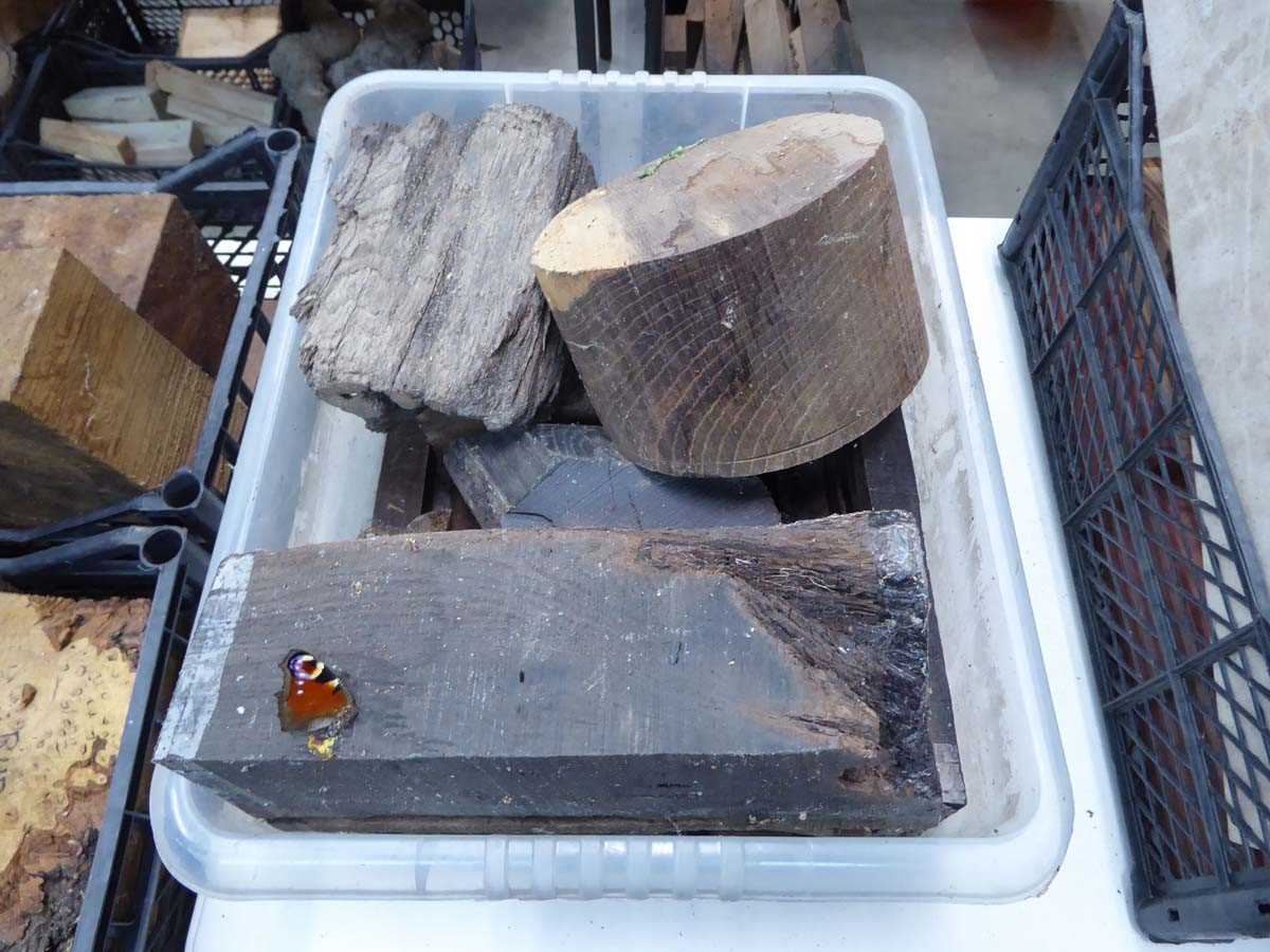 Lot 4255 - Crate of bog oak pieces