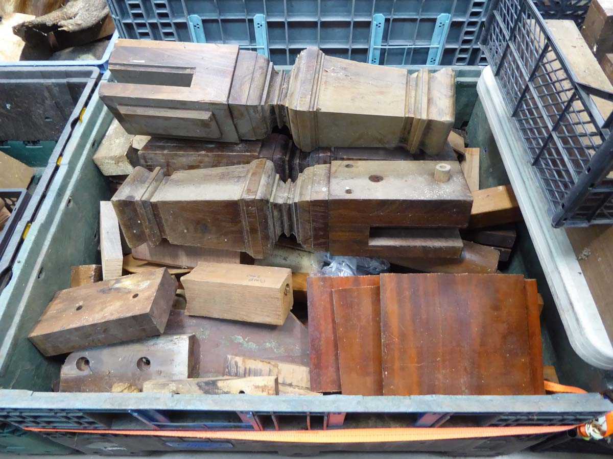 Lot 4260 - Stillage of various pieces of hardwood