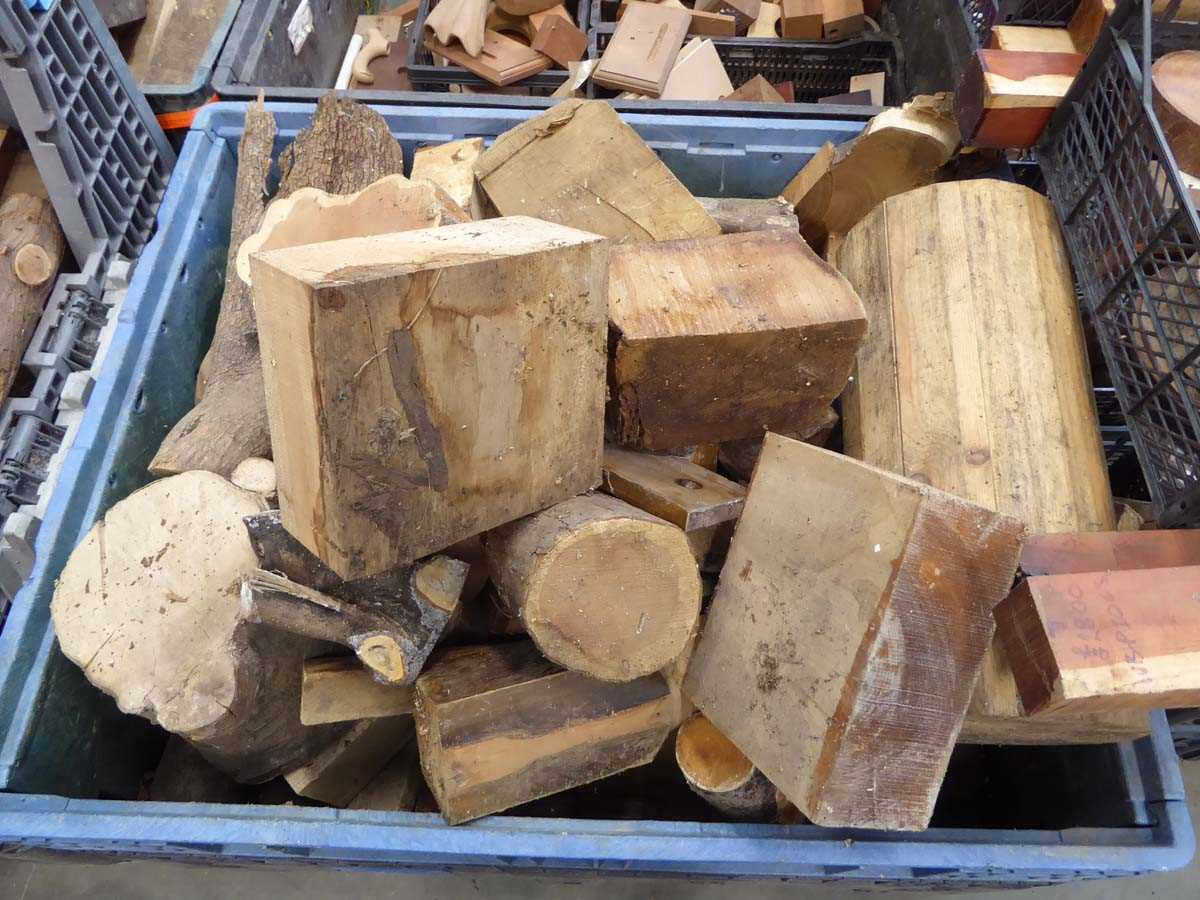 Lot 4265 - Stillage containing large pieces of yew, box,...