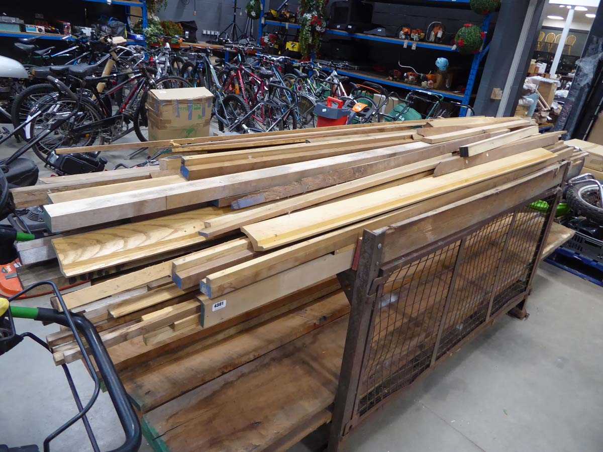 Lot 4301 - A range of misc. small dimension timbers...